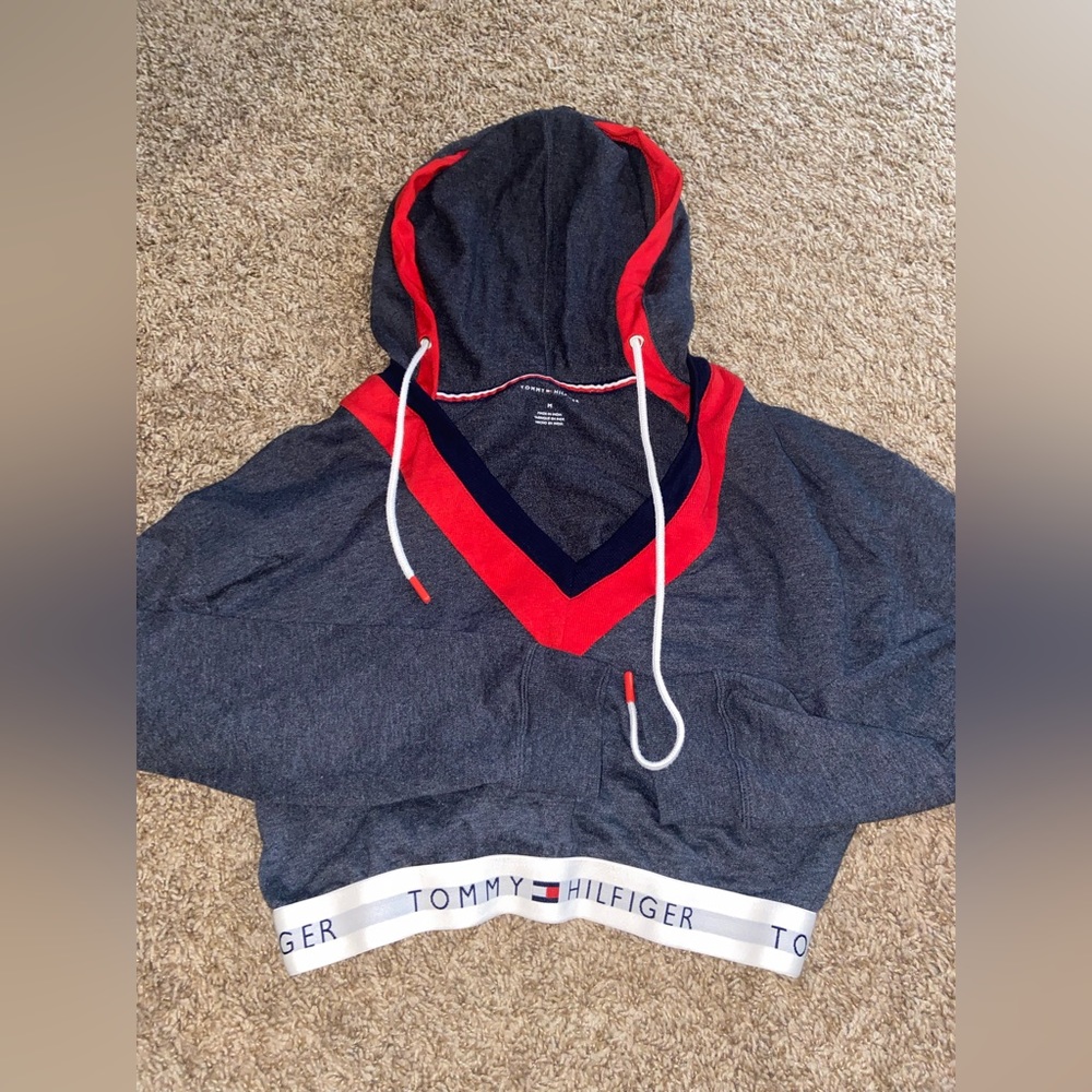 Cropped Tommy Pullover